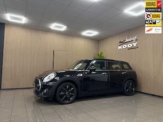 Mini Clubman 1.5 Cooper Chili Business Plus * Automaat / Navigatie / Camera / Trekhaak / NL Auto *