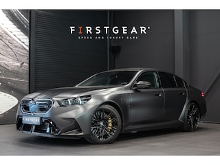 BMW 5-serie *Ultimate-Pakket / Bowers & Wilkins / Keramisch / M-Carbon in- & exterieur / Stoelventilatie / Memory*