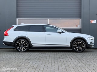 Volvo V90 2.0 D4 AWD Geartronic-8 /Pilot Assist/Aut.inparkeren/Trekhaak/Adap CC/Winterline/21inch/Dealer onderhouden.