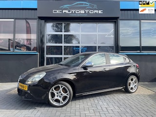 Alfa Romeo Giulietta 1.4 T Distinctive Airco h leder Cruise 18Inch Zeer nette Auto!!