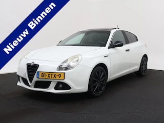 Alfa Romeo Giulietta 1.4 T Distinctive Pano | Xenon | Navi | Clima | LMV | 08-2012 198.210 KM
