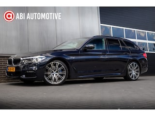 BMW 5-serie Touring 530d 266 pk xDrive High Executive M-Sportpakket / BTW-Auto/ Dealer.Ond/ Pano-Dak/ Leder/ Sport-Stoelen/ Head-Up/ Keyless/ 19'' LMV