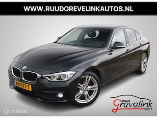 BMW 318i EXE 160 PK H6 Navigatie Full Led Chroom DonkerGlas Schitterend