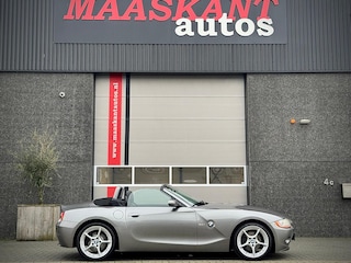 BMW Z4 Roadster 3.0i / Sportseats / Torsen sper diff / Manual / Cruise / PERFECTLY MAINTAINED!