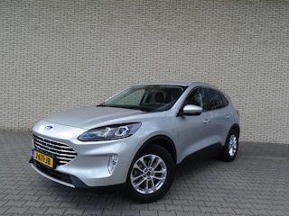Ford Kuga 1.5 EcoBoost Titanium / Trekhaak / BLIS / Winter Pack