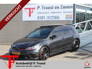 Volkswagen Golf 2.0 TSI GTI Clubsport Panoramadak/Navigatie/Achteruitrijcamera/Parkeersensoren/Apple carplay/Stoelverwarming/Climate control/19'' Rotiform/Bear lock.