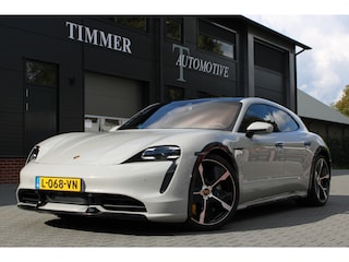 Porsche Taycan Turbo S - Dealer Onderhouden - Nederlandse auto 626 PK Carbon details - Bumpers in Kleur - Adaptive cruise - Panoramadak -- Headup 21 Inch - Bijrijdersscherm - Burmester geluidsysteem - Stoelkoeling