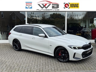 BMW 3-serie Touring 330e M Sport I Facelift I ACC I Blindspot I Carbon I