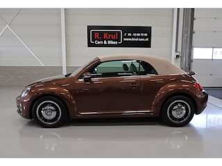 Volkswagen Beetle Cabriolet 1.2 TSI Exclusive Edition Leer Airco-ecc Camera Navigatie Android auto 17 inch Circle Black PDC Stoelverwarming Boekjes aanwezig Elektrische kap