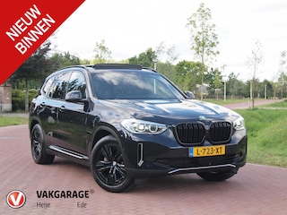 BMW iX3 Executive 80 kWh | Panoramadak | Camera | Apple Carplay | Cruise Control | Leer |
