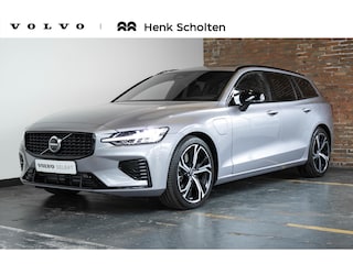 Volvo V60 T6 Plug-in hybrid AWD Plus Dark | Head-up Display | Harman Kardon Premium Audio | 360° Parkeercamera | Parkeersensoren voor + achter | Stoelverwarming | stuurwielverwarming | 19" Lichtmetalen velgen | Panoramadak | Google infotainment