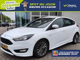 Ford Focus 1.0 EcoBoost 125pk 5-deurs ST Line | Navigatie | Carplay | Parkeersensoren | Safari Actie |