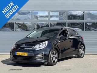 Kia Rio 1.2 CVVT COMFORTPLUSLINE NAVIGATOR I P-CAMERA I CRUISE CONTROL I 5-DEURS I ACHTERUITRIJCAMERA I AIRCONDITIONING