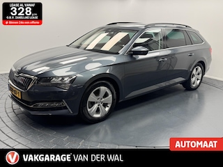Skoda Superb Combi 1.4 TSi iV Business Edition Automaat-Uitklapbare Trekhaak-Navigatie-Adapt.Cr.Contr-Clima-Camera-Carplay-Parkeersensoren-Lm17''velgen-Stuur/Stoelverwarming