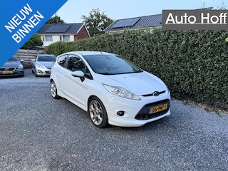 Ford Fiesta 1.6 Sport | Leer Individual | Autom. Airco | Cruise Control | 17" LMV | PDC | Pirvacy Glass | Styling pakket | Sportstoelen | APK tot 16-04-2026!
