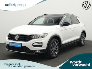 Volkswagen T-Roc 1.5 TSI 150 pk DSG Sport | Trekhaak | Stoelverwarming | Parkeersensoren voor/achter | Elektr. achterklep