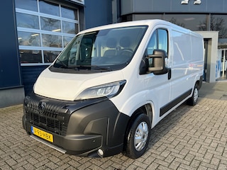 Peugeot Boxer 2.2 BlueHDi 120 S&S L2H1 3.0t |Laadruimte bekleed | Trekhaak | LED Laadruimte verlichting | | Airco | Camera | PDC V+A | Full led | Cruise control | DAB |