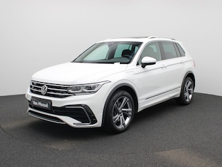 Volkswagen Tiguan 1.4 TSI eHybrid R-Line Business+ 245 PK | Plug-In | Volledig Dealer Onderhouden | Panoramisch Schuif- Kanteldak | Volledig Lederen Stoelen | Trekhaak | Navigatiesysteem 'Discover Pro' | Stuurwielverwarming | Stoelverwarming Voor & Achter | Chroom Pakket  | Digitale Cockpit Pro