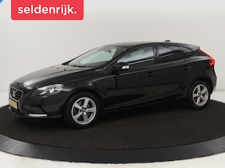 Volvo V40 1.6 T2 Kinetic | Trekhaak | Navigatie | Cruise control | Bluetooth | Climate control | Parkeerhulp