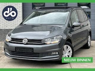 Volkswagen Touran 1.6 TDI 115pk SCR Comfortline 7 PERSOONS I PANO DAK I TREKHAAK I CLIMA I NAVI I PDC V+A