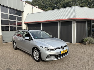 Volkswagen Golf Variant 1.0 eTSI Life Business