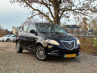 Lancia Ypsilon 0.9 TwinAir Platinum | Clima + Leder nu €4.450,-!!