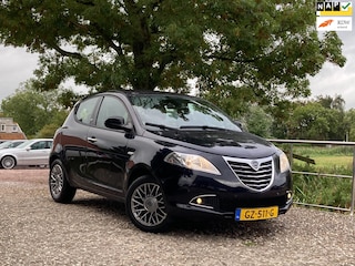 Lancia Ypsilon 0.9 TwinAir Platinum | Clima + Leder nu €4.450,-!!