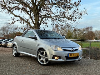 Opel Tigra TwinTop 1.4-16V Cabrio | Half leder + Airco nu €2.650,-!!