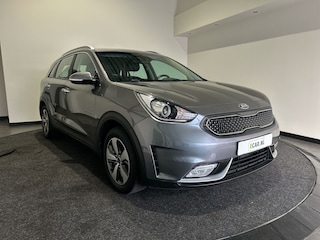 Kia Niro 1.6 GDi Hybrid First Edition | Achteruitrijcamera | Navigatie | Apple Carplay / Android Auto | Meer foto's volgen!