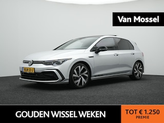 Volkswagen Golf 1.5 eTSI R-Line Business | Apple Carplay/Android Auto | Panorama dak | Black Style | Sfeerverlichting |