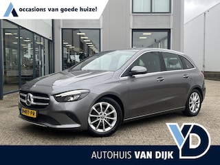 Mercedes-Benz B-klasse 180 Launch Edition | NL Auto/2e Eig./Navi/Clima/Cruise/17"/Trekhaak/Apple CarPlay-Android Auto