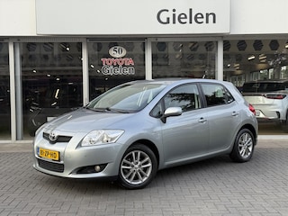 Toyota Auris 1.6 VVT-I 5DR Dynamic | Trekhaak, Lichtmetalen velgen, Cruise control, Climate control, Radio/CD-Speler, Zeer mooi!