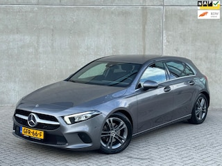 Mercedes-Benz A-klasse 180 136pk 2019 Grijs CAMERA|CARPLAY|LED