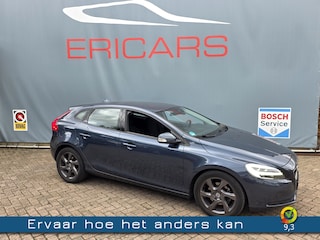Volvo V40 2.0 T2 Momentum NAVI TEL PDC TREKHAAK LM