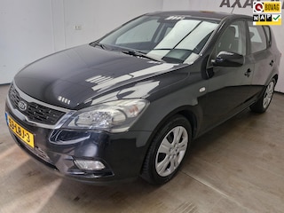 Kia Ceed Cee'd 1.6 CRDi X-ecutive GARANTIE ! UNIEKE KM ! SUPER NETTE AUTO !