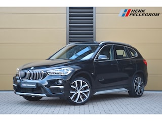 BMW X1 sDrive20i High Executive * Panoramadak * Leder * LED * M-Stuurwiel *
