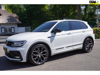 Volkswagen Tiguan 1.5 TSI ACT Highline Business R-line virtual cockpit full led 23 inch origineel Nederlandse auto