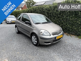 Toyota Yaris 1.3 VVT-i Idols | Airco | Elekt. Ramen | Trekhaak | APK tot 15-03-2025