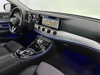 Mercedes-Benz E-klasse 300 e 9MATIC Avantgarde Plug In Hybrid 320pk UNIEK 42.495km PHEV | Trekhaak af Fabriek | Camera | Sportstoelen Verwarmd | Apple Carplay | Led Koplampen |