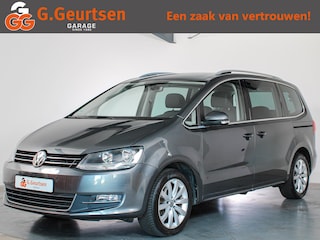 Volkswagen Sharan 1.4 TSI Highline, 7-Persoons, Trekhaak, Geïntegreerde Kinderzitjes, lederen bekleding, Navigatie, ACC