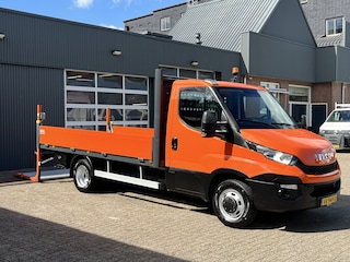 Iveco Daily 35C15 2.3 375 Trekhaak 3500kg Laadklep 500kg Navigatie Open laadbak Pick-up Euro 5 Bpm vrij Bakwagen p-up 146pk 1e eigenaar Dealer onderhouden