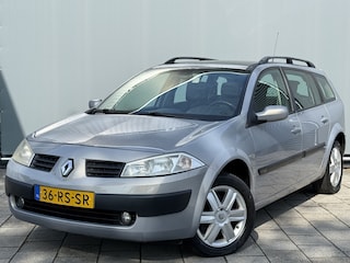 Renault Mégane Grand Tour BWJ 2005 | 1.9 dCi 120PK Dynamique Luxe | NWE APK | PANO DAK | CLIMA | TREKHAAK | LICHTMETAAL |