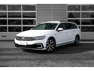 Volkswagen Passat Variant 1.4 TSI PHEV GTE Business | Matrix Led | Keyless | Camera