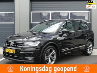 Volkswagen Tiguan 1.5 TSI R-line ACT DSG / Automaat Navigatie Groot Navi Digital Dashboard Xenon Adapt. Cruise Boekjes 2 Sleutels
