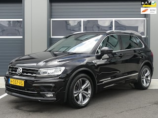 Volkswagen Tiguan 1.5 TSI R-line ACT DSG / Automaat Navigatie Groot Navi Digital Dashboard Xenon Adapt. Cruise Boekjes 2 Sleutels