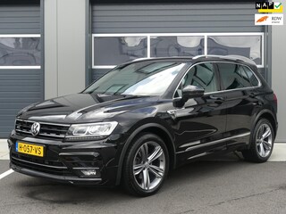 Volkswagen Tiguan 1.5 TSI R-line ACT DSG / Automaat Navigatie Groot Navi Digital Dashboard Xenon Adapt. Cruise Boekjes 2 Sleutels