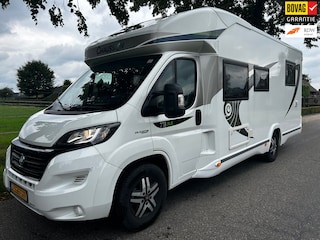 Chausson 718 XLB Zeer goede staat, 5 persoons op kenteken, Queens bed, trekhaak, fietsendrager etc