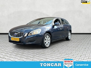 Volvo V60 1.6 T3 Kinetic | Automaat | Leder | Climate control | Park Assist | Lm-velgen |