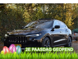 Maserati Levante 3.0 V6 AWD GranLusso,PANORAMADAK , BOEKJES,NAP EN ONDERHOUDSHISTORIE