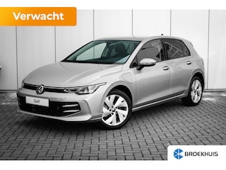 Volkswagen Golf Life Edition eHybrid | 'App-Connect' draadloze smartphone integratie | Achterbank in ongelijke delen neerklapbaar incl. middenarmsteun en doorlaadmogelijkheid | Afstandscontrolesysteem (Front Assist)